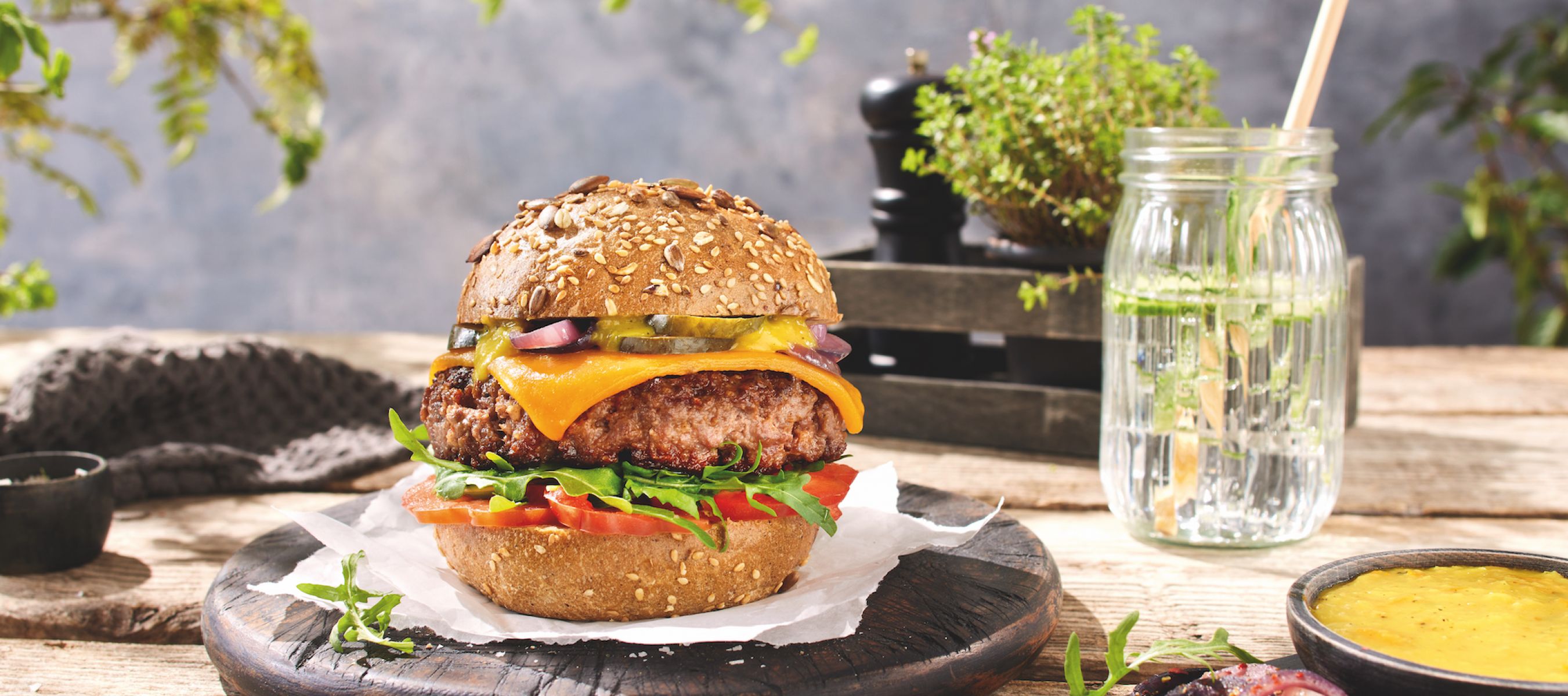 Amerikanische Burger mit karamellisierten Zwiebeln Rezept einfach