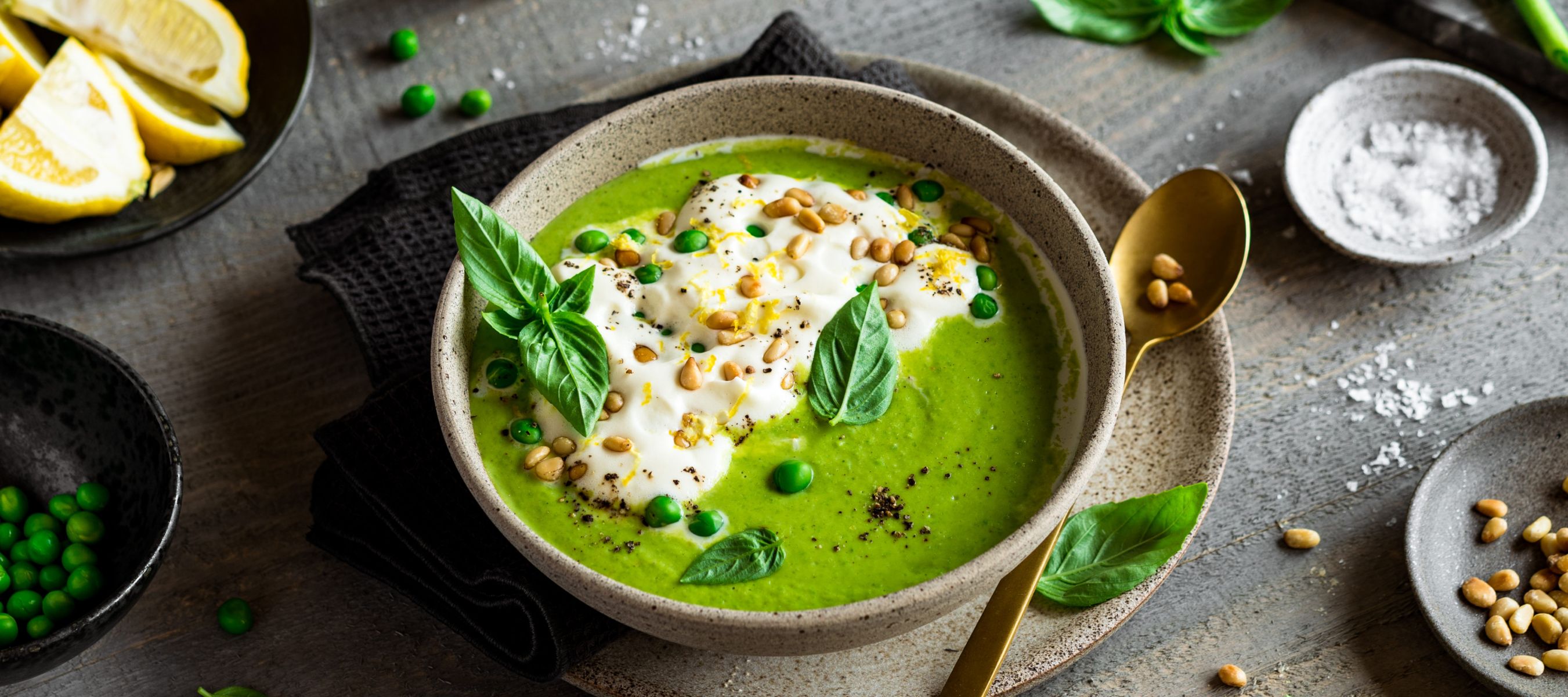 Erbsensuppe mit grünen Erbsen und Frischkäse Rezept einfach zubereitet ...