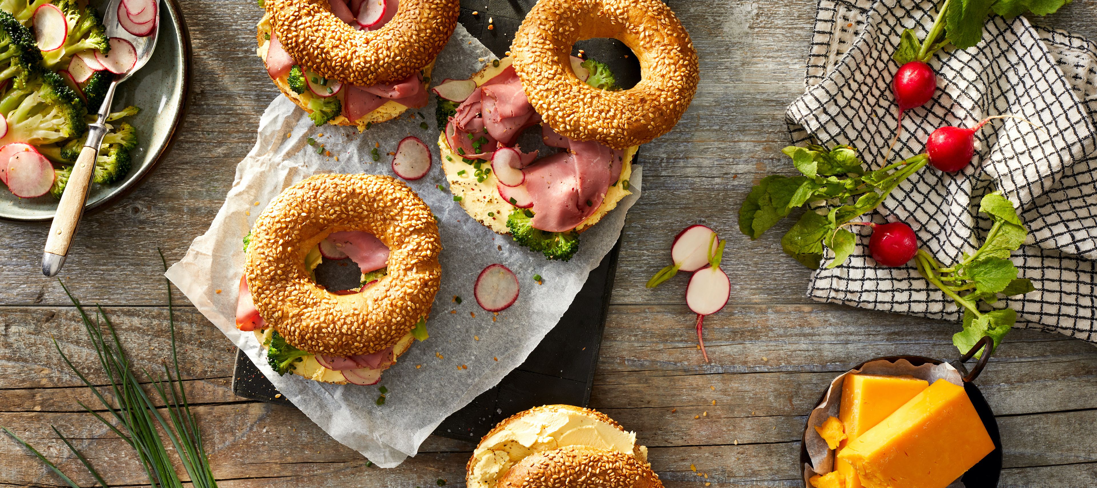 Belegter Bagel mit Roastbeef Rezept einfach zubereitet - Kerrygold