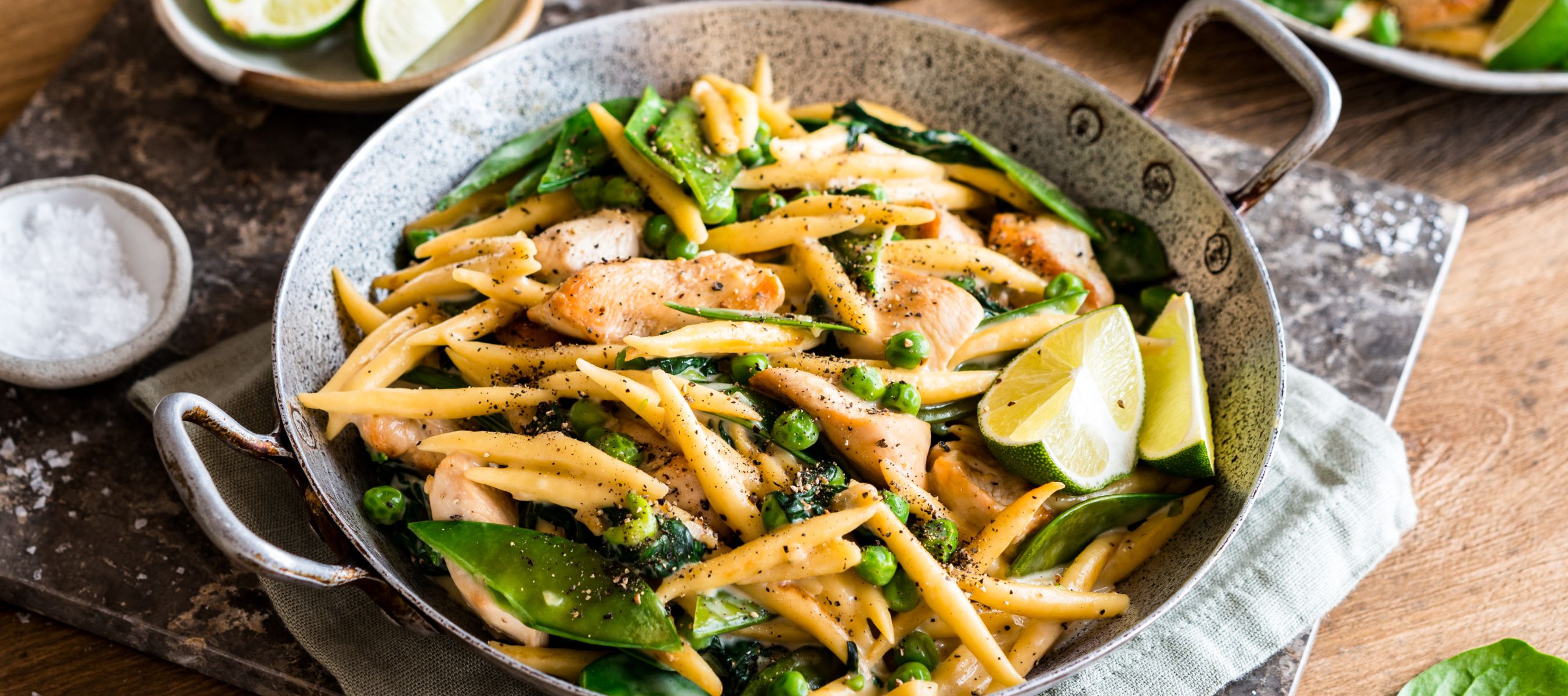 Schupfnudelpfanne mit Hühnchen und Gemüse Rezept einfach zubereitet ...